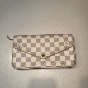 Louis Vuitton Félicie Pochette